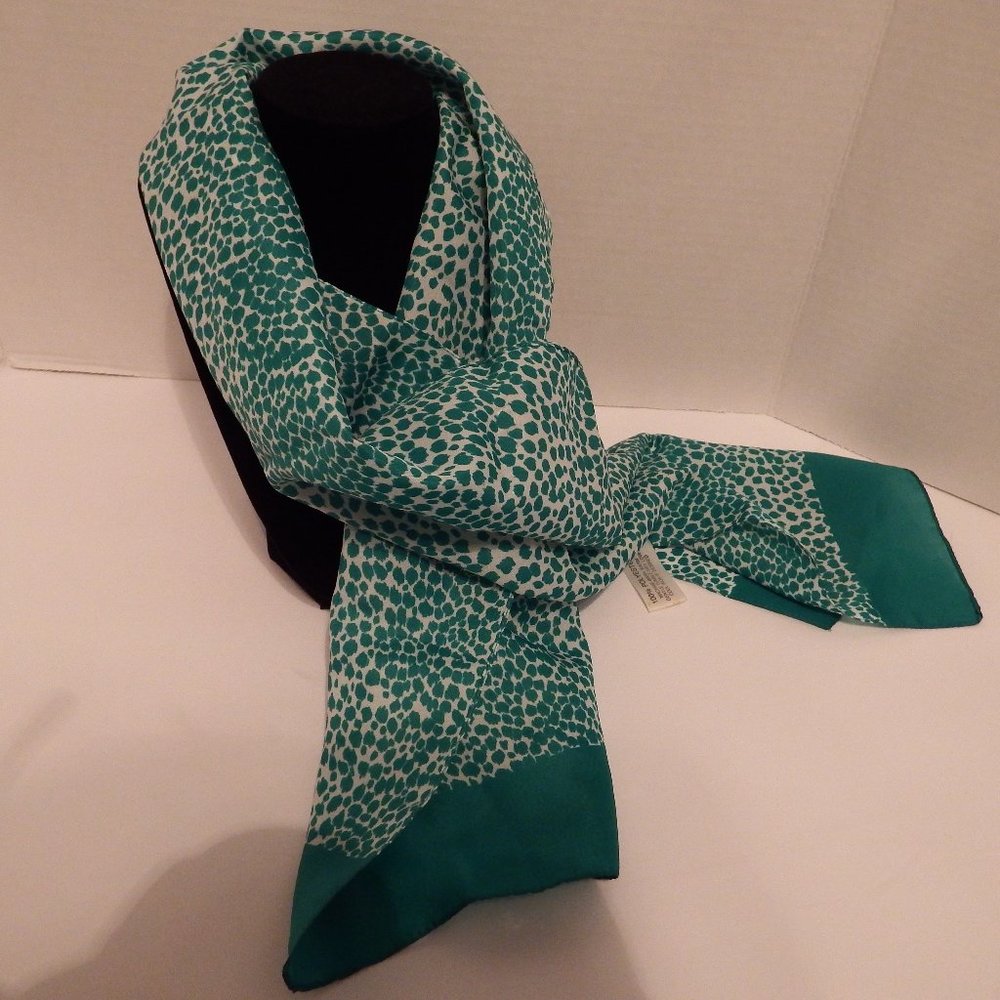 Green & White scarf by Glentex